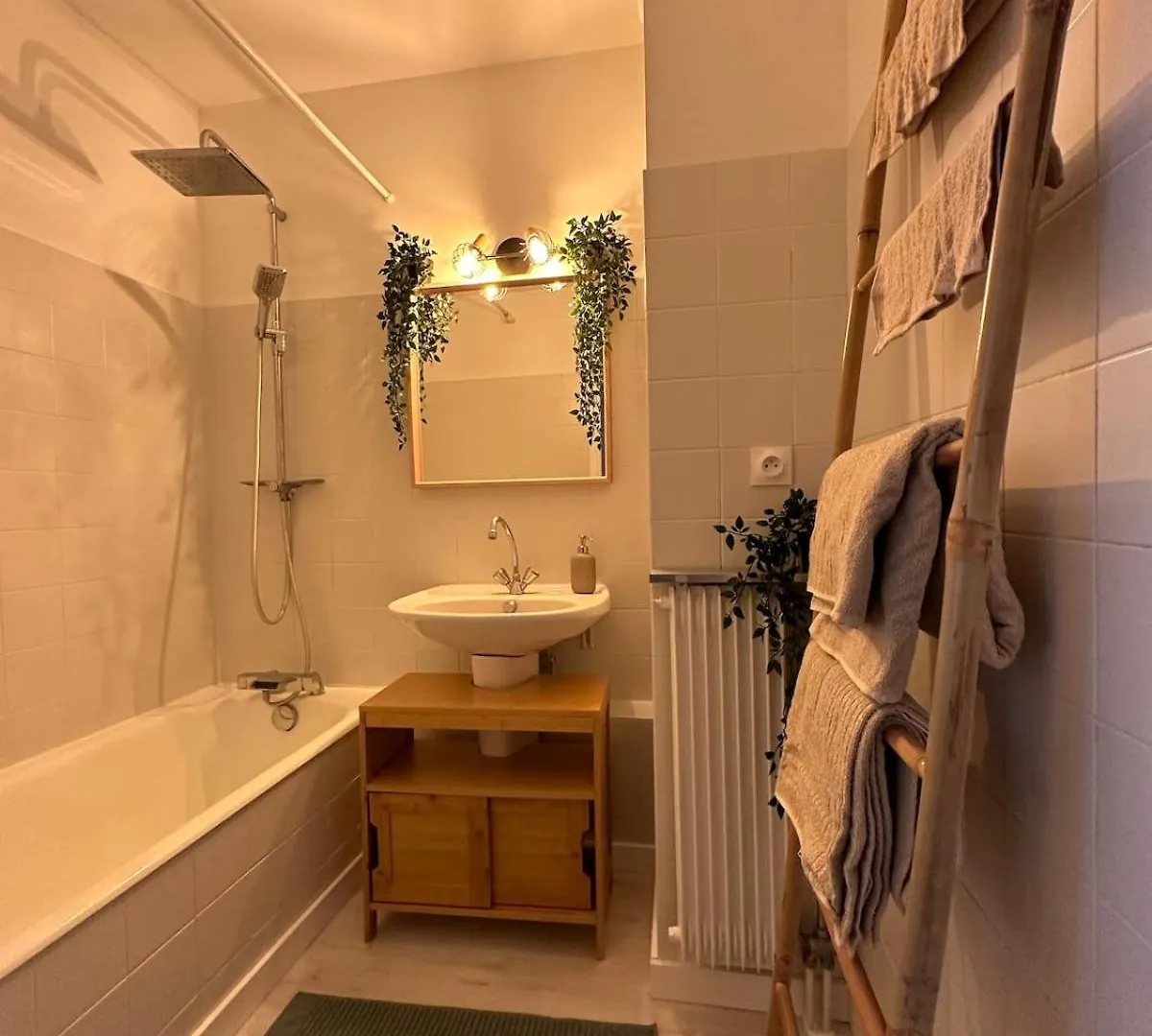 Bohemian Studio In Menton Close To Sea With Parking Apartament